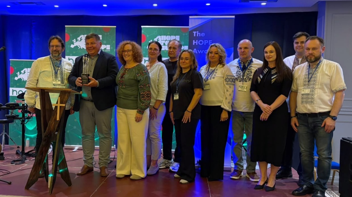 Igrejas evangélicas da Ucrânia recebem prêmio da Aliança Evangélica Europeia