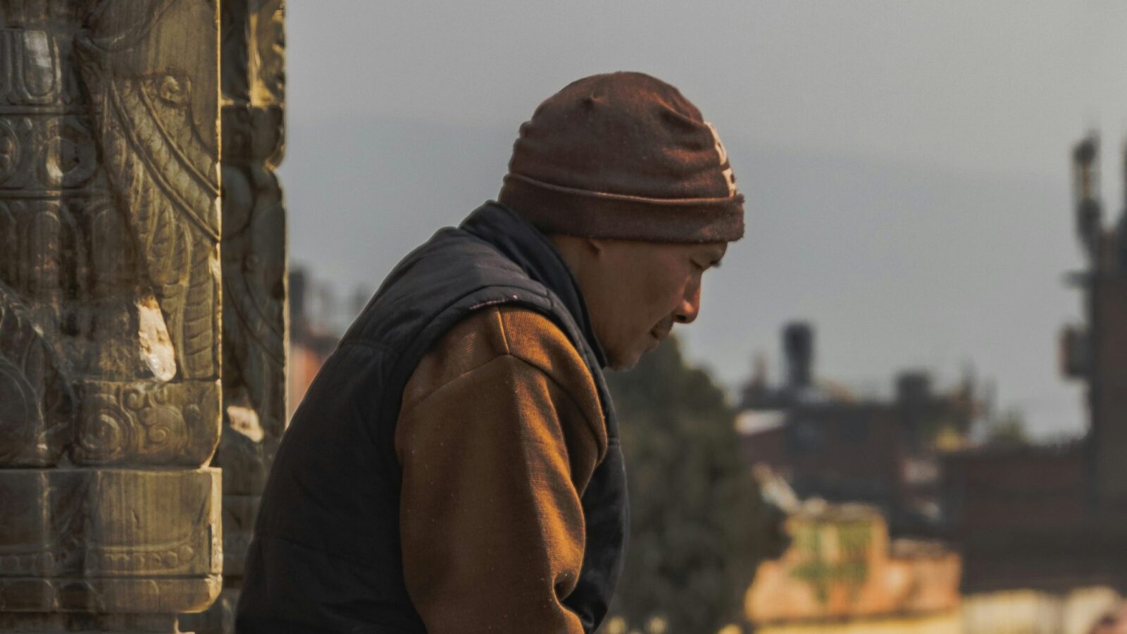 Igrejas do Nepal ajudam vítimas das enchentes enquanto choram os próprios mortos