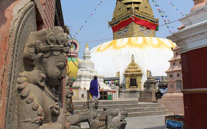 Polícia do Nepal prende 24 cristãos sul-coreanos em faculdade bíblica