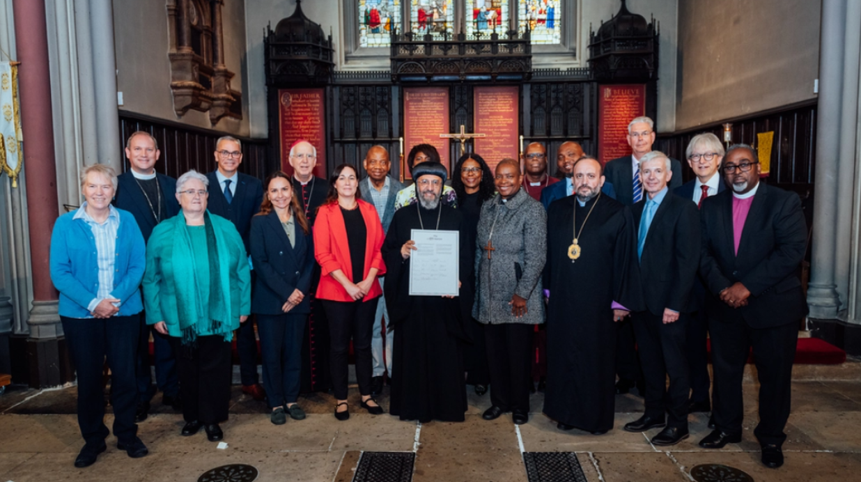 Líderes cristãos britânicos celebram 500 anos do Novo Testamento de Tyndale