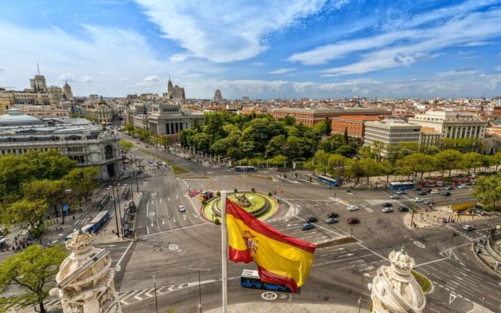 Evangélicos da Espanha lançam rede para ajudar 150 famílias com moradia em 2027