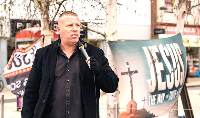 Igreja inglesa entrega abaixo-assinado de 27 mil nomes contra restrição à pregação de rua