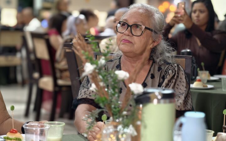 Jantar em Macapá homenageia idosos e ensina como prevenir golpes e violência