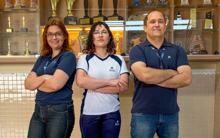 Colégio de Itajaí soma 203 prêmios em olimpíada de energia e terá aluna na final nacional