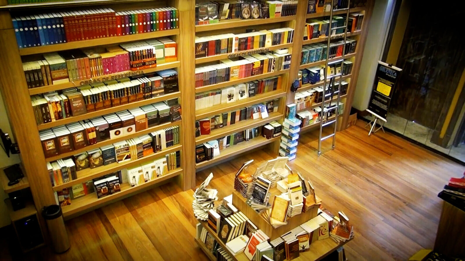 Livros religiosos respondem por 30% dos exemplares vendidos no Brasil, aponta pesquisa
