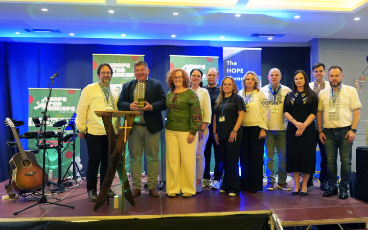 Igrejas evangélicas da Ucrânia recebem o Prêmio Esperança da Aliança Evangélica Europeia